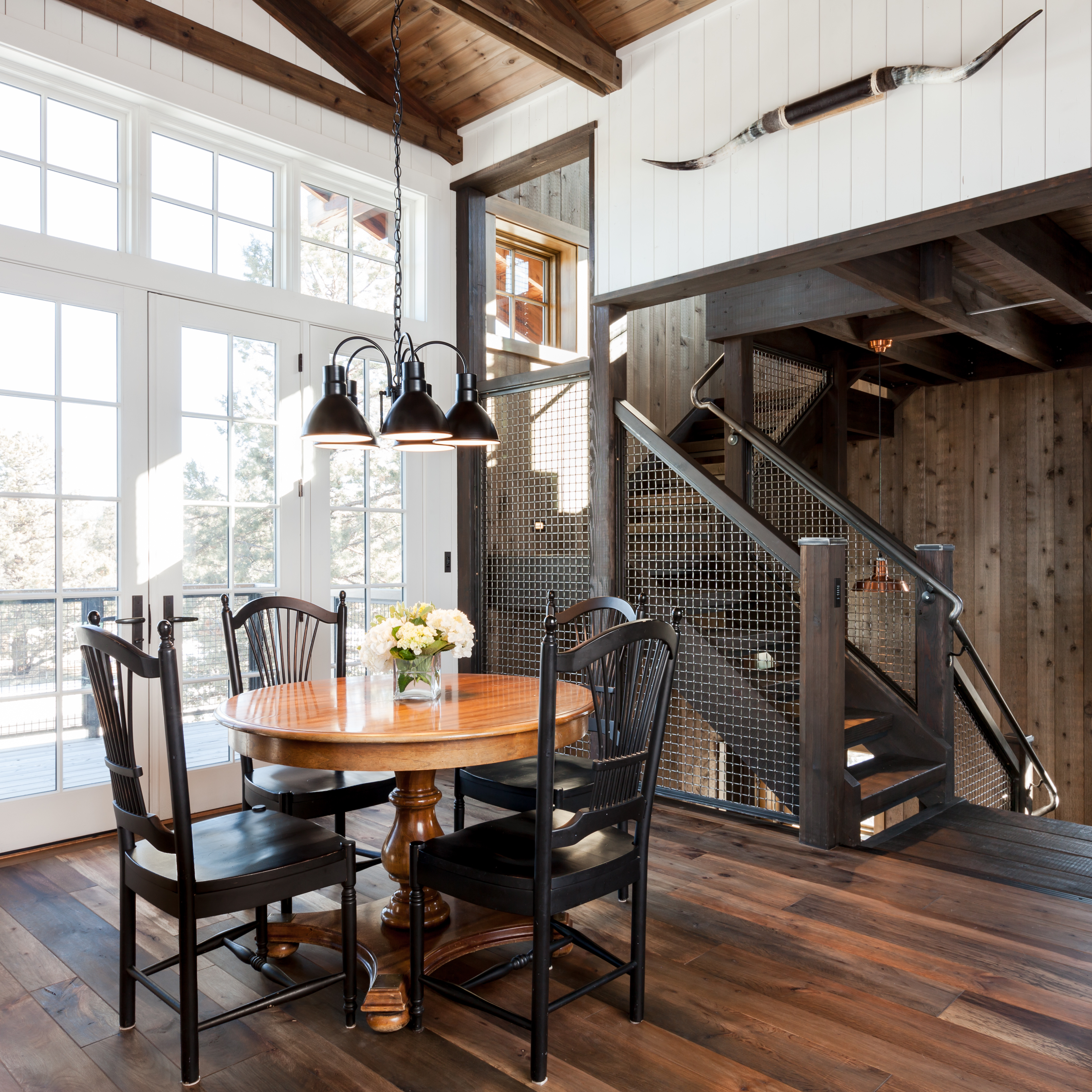 Cairo Chandelier | Photo Courtesy of Legum Design and Cheryl McIntosh Photography
